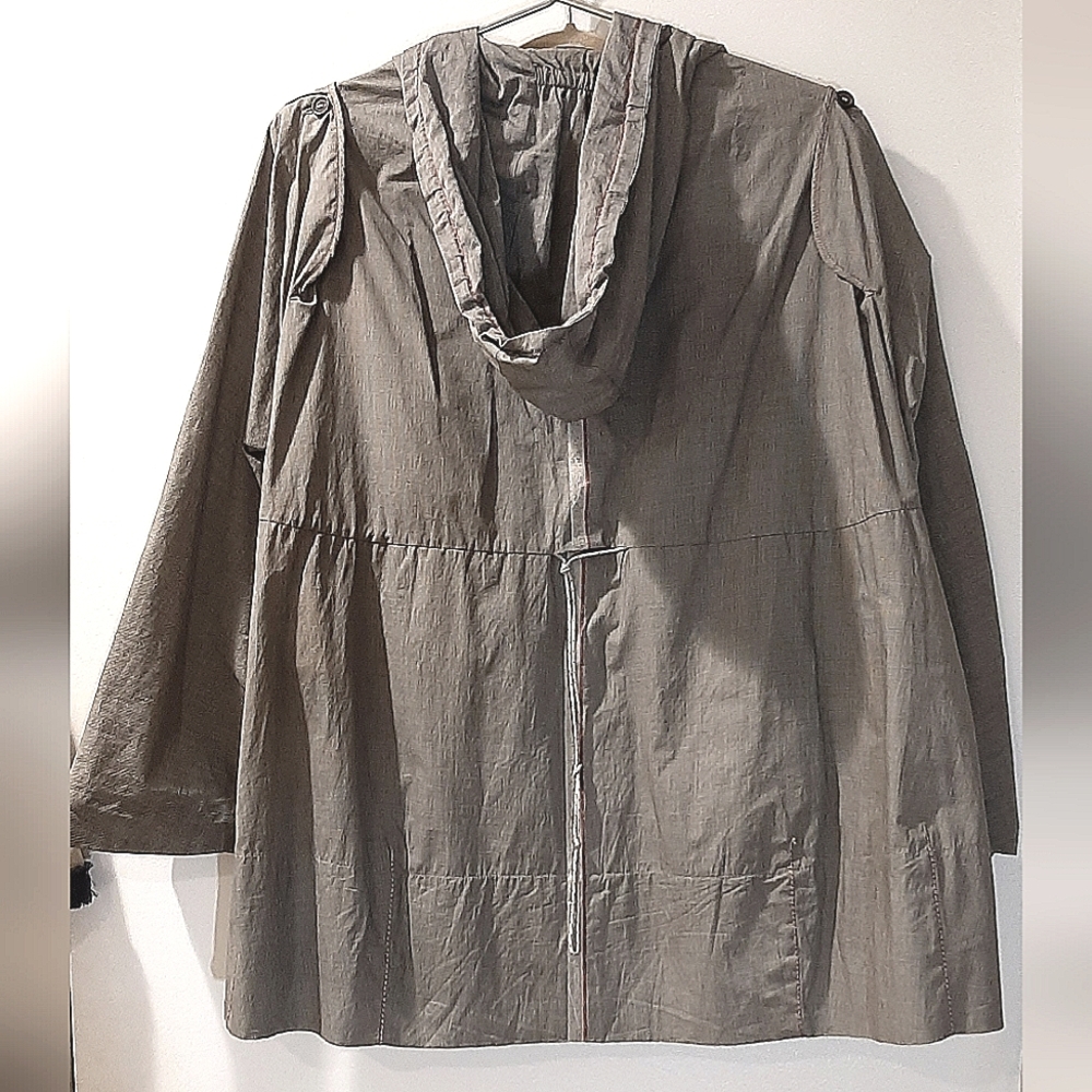 MARITHE+FRANCOIS GIRBAUD | Unique, Lightweight Ja… - image 6